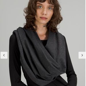 Lululemon Customize Snap Scarf